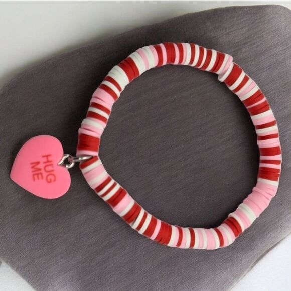 Candy Heart Hug Me Charm Bracelet Chalky Pink Valentine's Sweetheart Message New - Picture 2 of 2